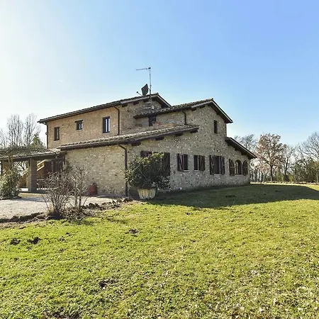 Charming Farmhouse In וילה *