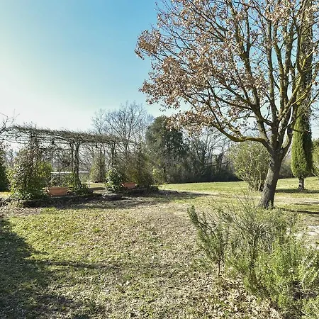 Charming Farmhouse In וילה